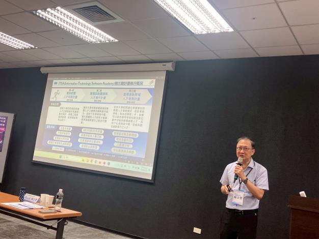 LINE_ALBUM_2025102_251002_7