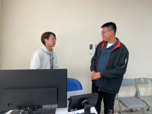 LINE_ALBUM_20251125_251125_18