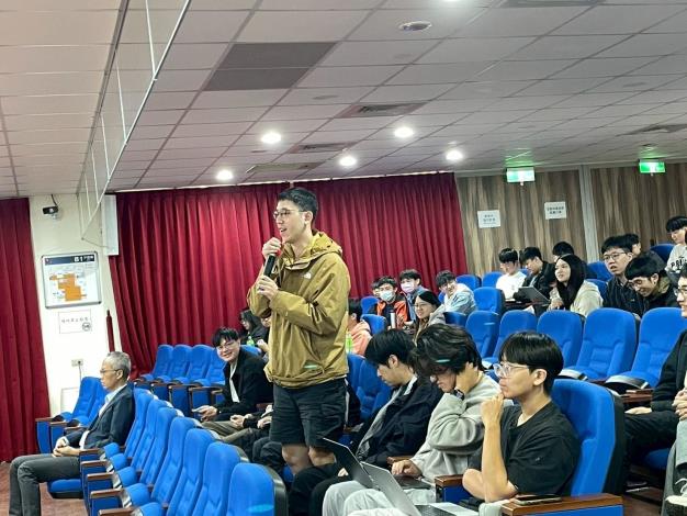 LINE_ALBUM_2025.11.26_251126_5