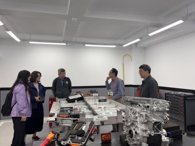 5E1D2EBF-0EF2-44D0-B7AE-B8C5EEC2666C